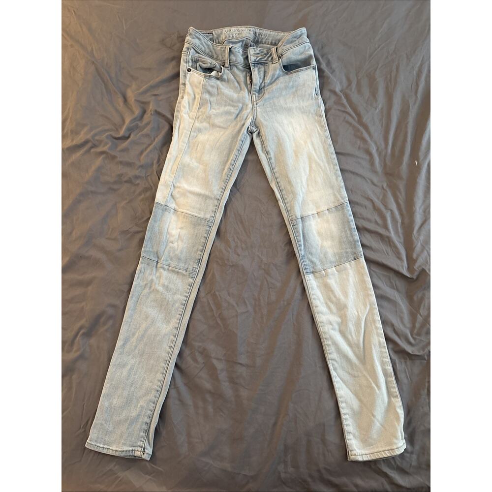 American Eagle Outfitters Women's Size 0 Light Wash Moto Skinny Jeans Patch Knee